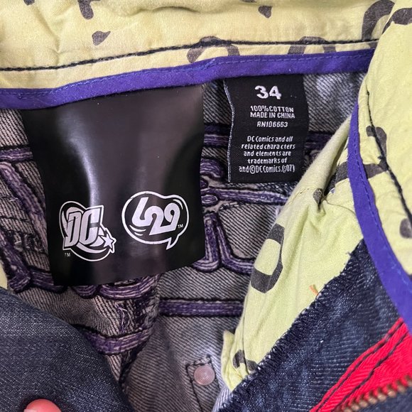 Lot 29 Embroidered Riddler Jeans Sz 34x31 DC Comics Rare Batman Denim - Picture 3 of 11